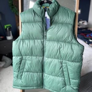 Old Navy Men’s Puffer Vest
